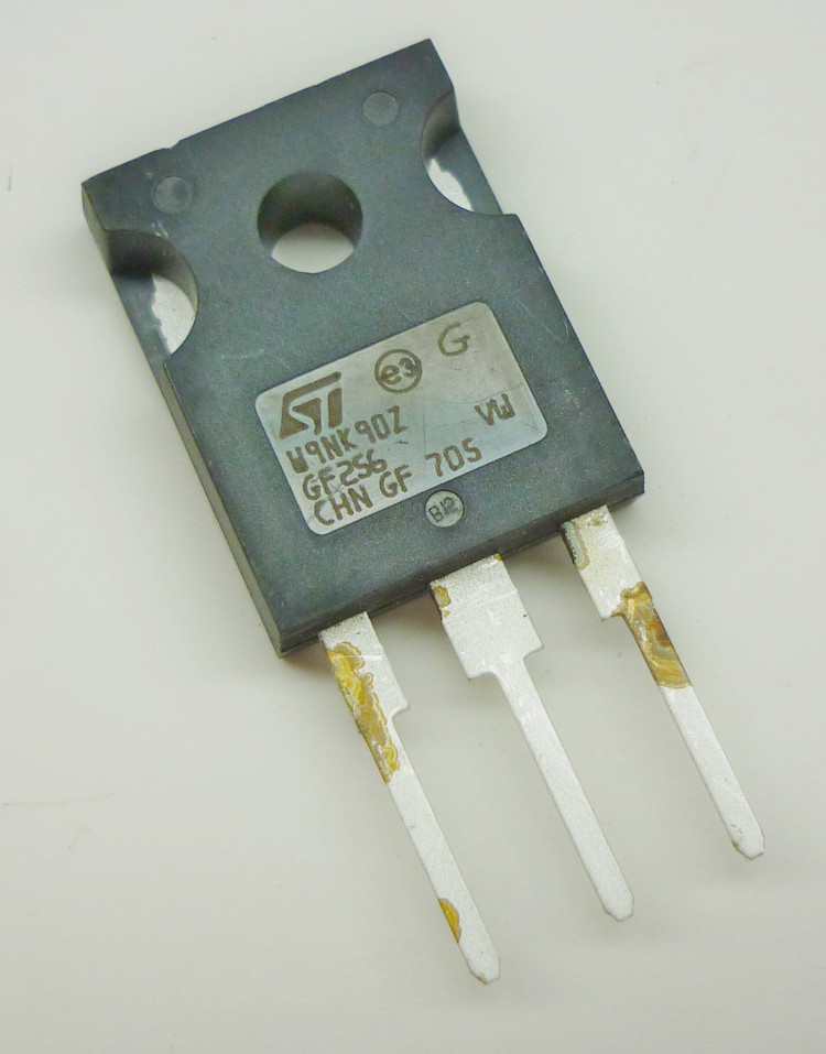 Транзистор 2SK2611